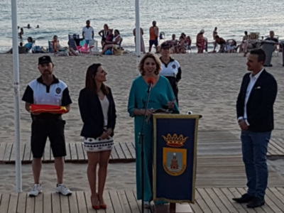 Marina Bernal, 'madrina' de unas playas de Chipiona que califica como lugares maravillosos llenos de emociones y sentimientos