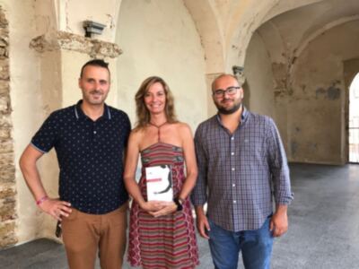 Presentada en el Castillo la obra 'Lo que nunca conté' de la poetisa María Gessa Ruano