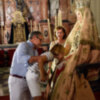 La Virgen de los  Reyes bajo de su altar para esperar a Sevilla.