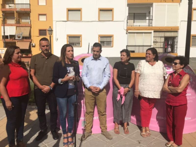 Ecovidrio y Ayuntamiento lanzan una campaña de reciclado de vídrio a beneficio de la Asociación contra el cáncer
