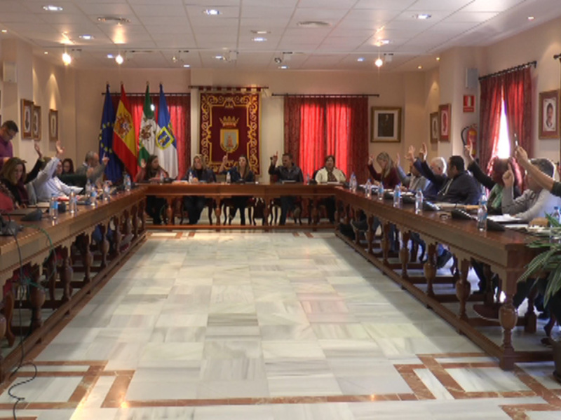 El Pleno aprueba nominar como 'Anfiteatro Manuel José García Caparrós' al espacio escénico del parque Blas Infante.