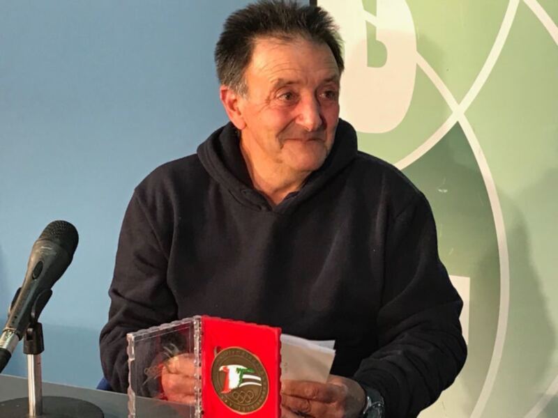 Francisco Reyes Vázquez se corona 30 años de dedicación a la colombofilia proclamándose campeón nacional en la modalidad reina