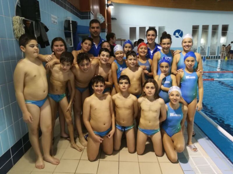 La cantera nazarena de waterpolo presume de buen estado de salud
