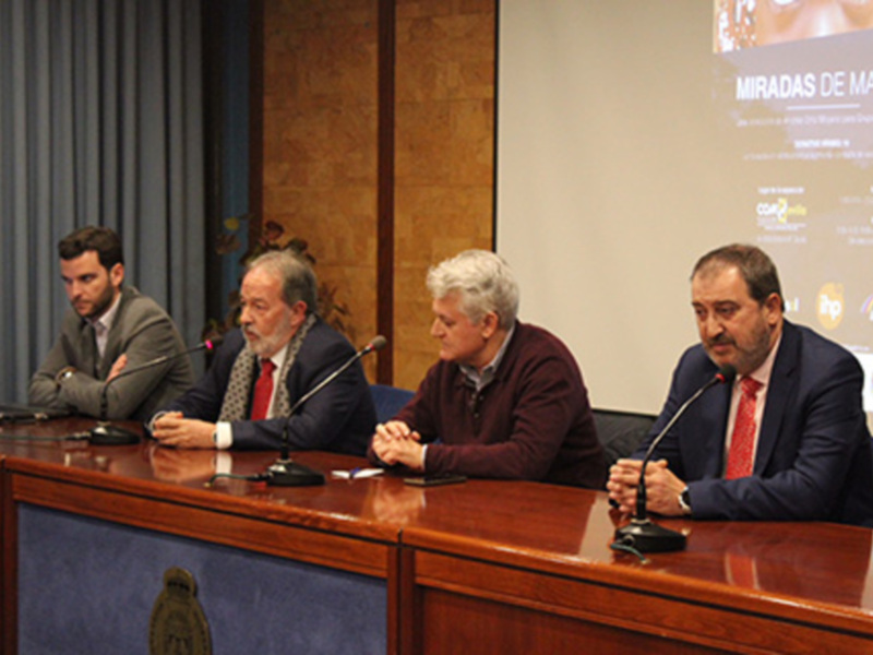 Inaugurada la exposición benéfica MIRADAS DE MARFIL, testimonio del medio millón de niños vacunados por Grupo IHP en Costa de Marfil
