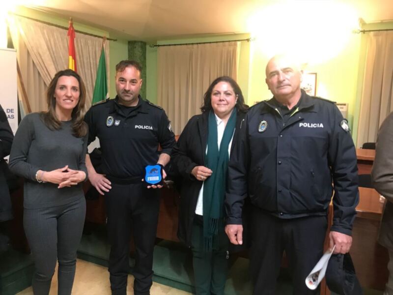 La Policía Local de Chipiona controlará el menudeo de drogas con un agente formado como guía de perros detectores de esas sustancias