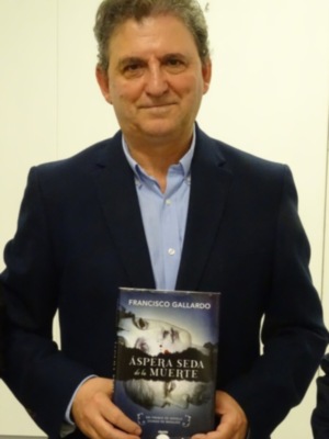 Marina Bernal escribe sobre "Áspera seda de la muerte" tercera novela de Francisco Gallardo