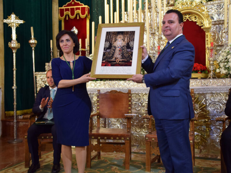 Alcalá del Río celebro la exaltación de la Santa Vera-cruz en su  veinte aniversario.