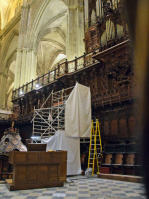 La Catedral acomete trabajos de conservación preventiva en la sillería del coro