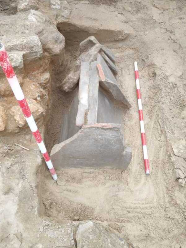 La aparición de una serie de tumbas confirman la existencia de una necrópolis cristiana en la excavación arqueológica del Humilladero.