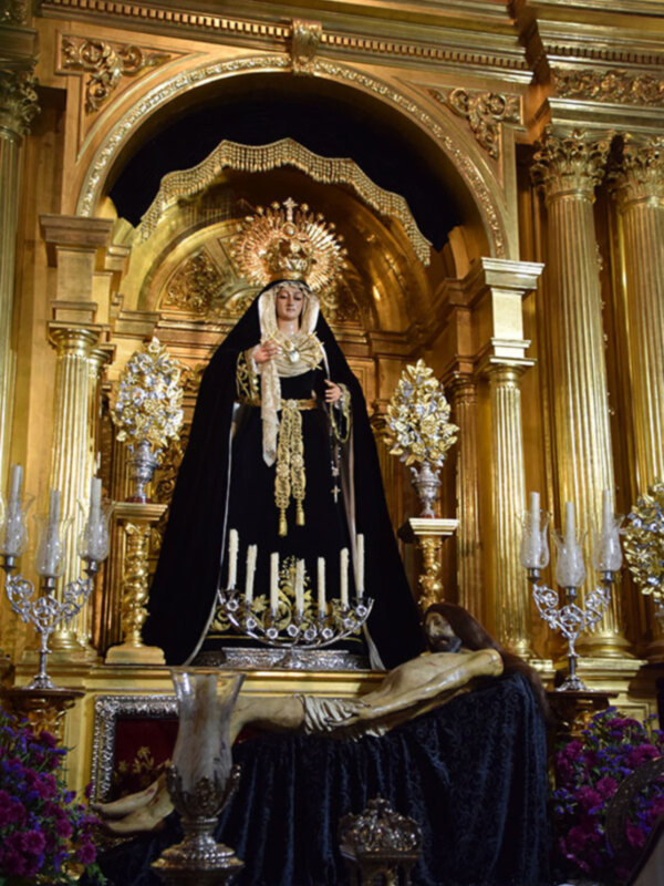 La Hermandad de la Soledad ha presentado a su titular mariana de luto de una forma especial.