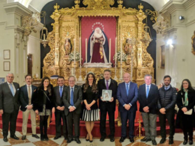 En la Capilla de la Hermandad de la Estrella, ha tenido lugar la coronación de la Estrella de la Ilusión 2019  ante la Virgen de la Estrella.