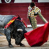 Tres toreros dispuestos ante las exigencias de los toros de Escolar