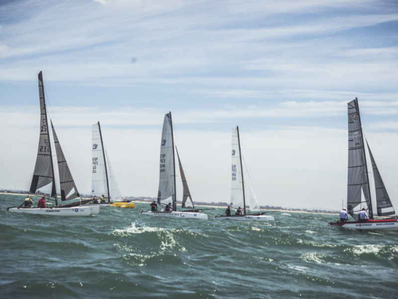 Antonio Limón del CAND se impone en el andaluz de Catamarán celebrado en el campo de regatas chipionero