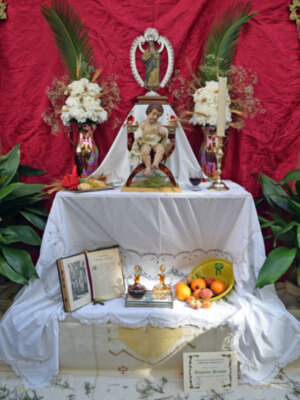 Triana se prepara para su Corpus Chico.