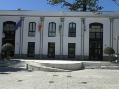 El Ayuntamiento de Chipiona recuerda la obligación de la limpieza y el vallado de parcelas y solares