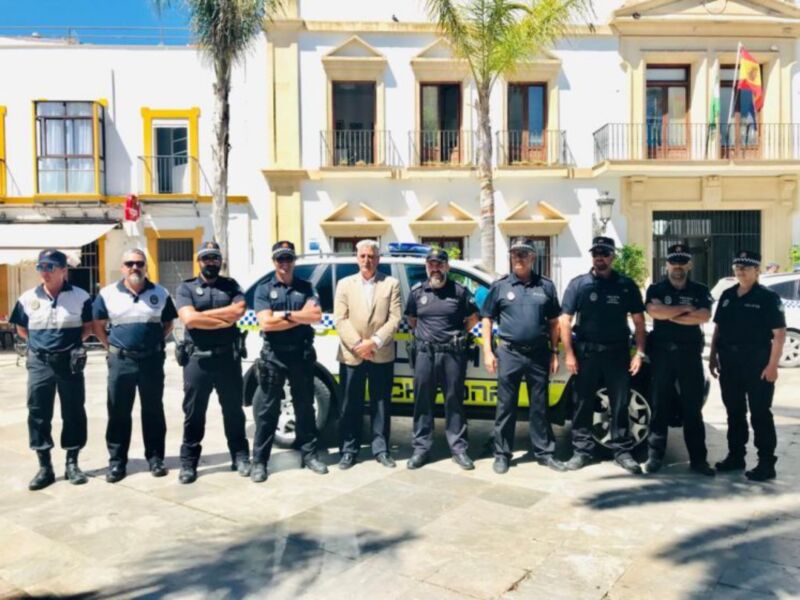 Presentado un vehículo que ha sido adaptado para el servicio de la Policía Local de Chipiona