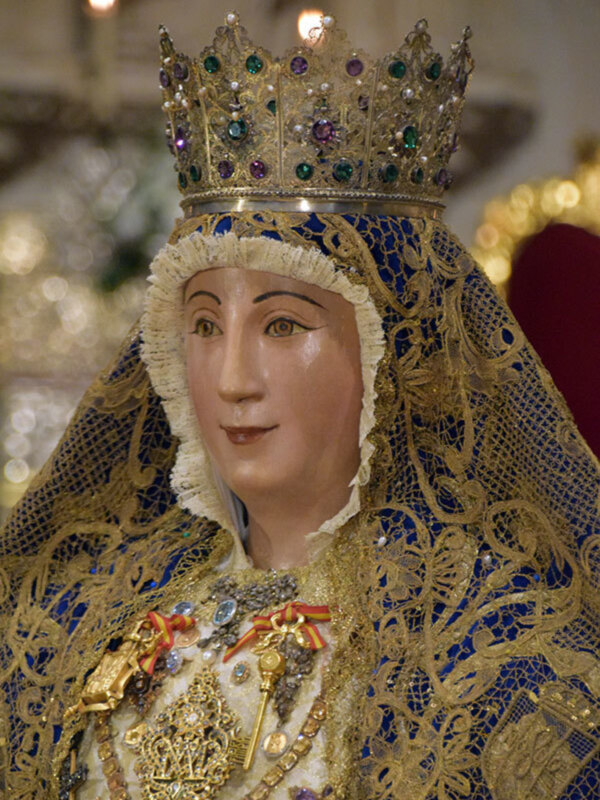 El culto de Novena a la virgen de los Reyes fue presidido  por el arzobispo auxiliar Santiago Gómez Sierra.
