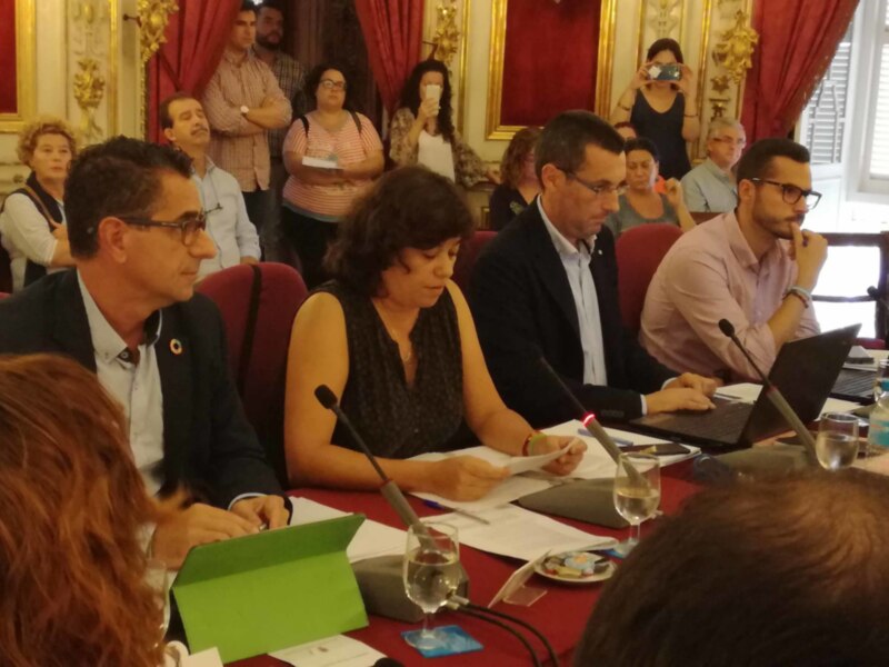 IU lleva a la Diputación la necesidad de un convenio para el arreglo y reasfaltado del Camino de la Reyerta que une Sanlúcar y Chipiona