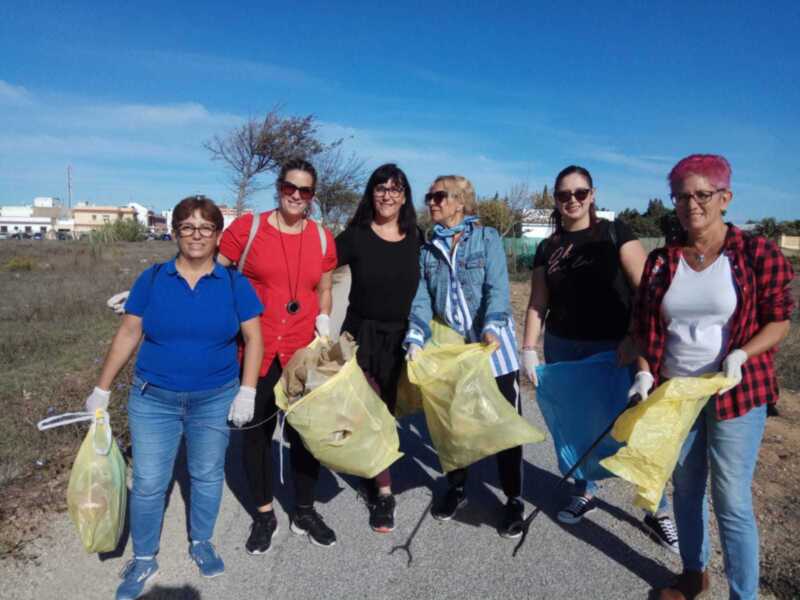 El cuidado del medio natural y el reciclaje centran la celebración en Chipiona del Día de la Mujer Rural