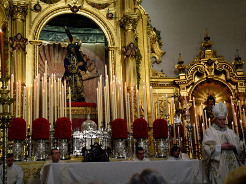 Cada día del Quinario al Gran Poder hispalense un Obispo,por la apertura del año Jubilar