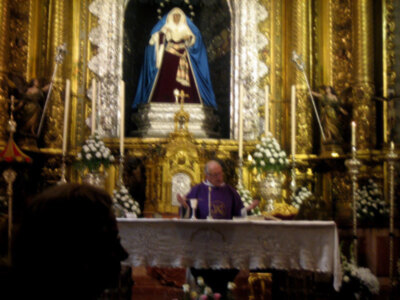 Misa e imposición de la Ceniza en la Hermandad de la Macarena