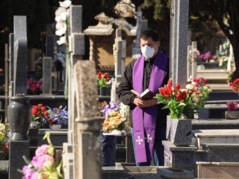 Unos 70 sacerdotes en activo han muerto a causa del coronavirus