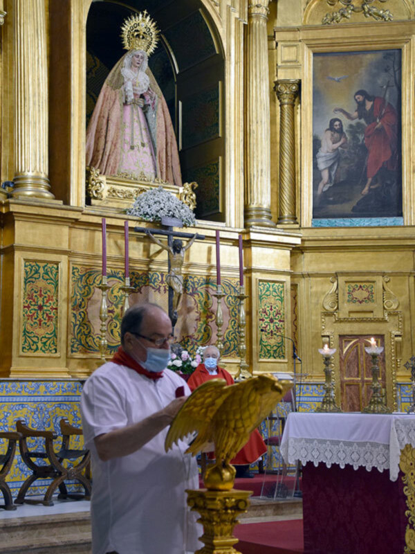 La misa en honor a San Fermín es uno de los actos que ha mantenido el hogar navarro