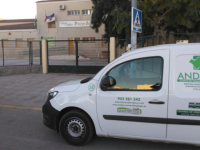 La Delegación de Sanidad realiza actuaciones de desratización, desinsectación y contra el Covid-19 en los centros educativos públicos