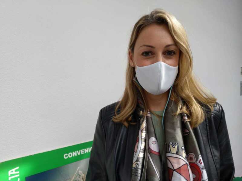 María Naval informa de las nuevas medidas en la hostelería y el comercio por la entrada en vigor del nivel 4 en Chipiona 