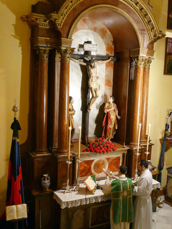 Misa de Réquiem en la Asociación de Fieles Cristo del Buen Fin de Alcalá del Río.