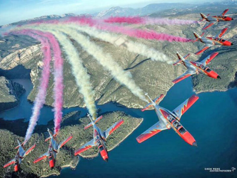 Las siete aeronaves que conforma la patrulla realizarán dos vuelos a baja altura con un itinerario que abarcará casi toda la ciudad de Sevilla.