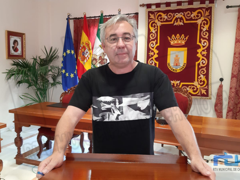 Pepe Mellado anuncia la finalización de las obras de adecentamiento de la fachada del edificio antiguo patio del  Hotel Cruz del Mar 
