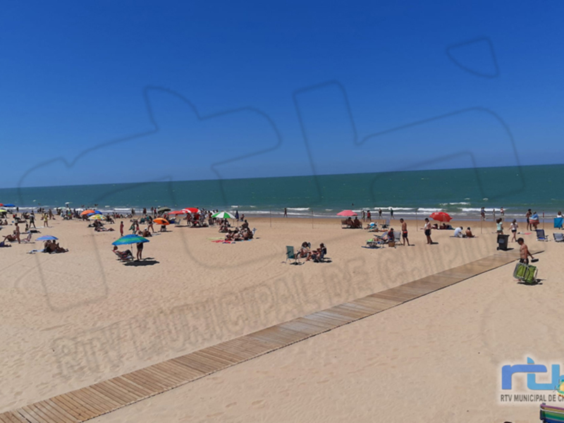 Arranca la temporada alta en las playas de Chipiona en lo que será el segundo verano con medidas preventivas por la pandemia