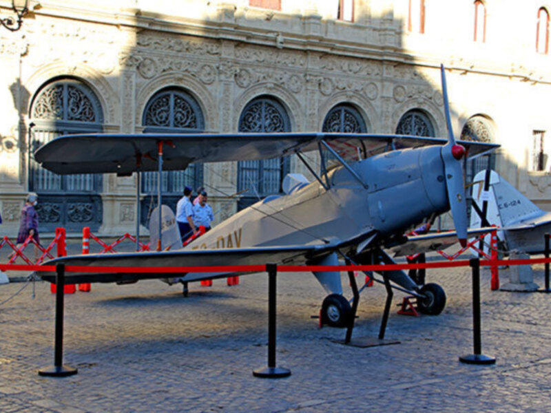 El Acuartelamiento de Tablada, centenaria de la aviación en Sevilla
