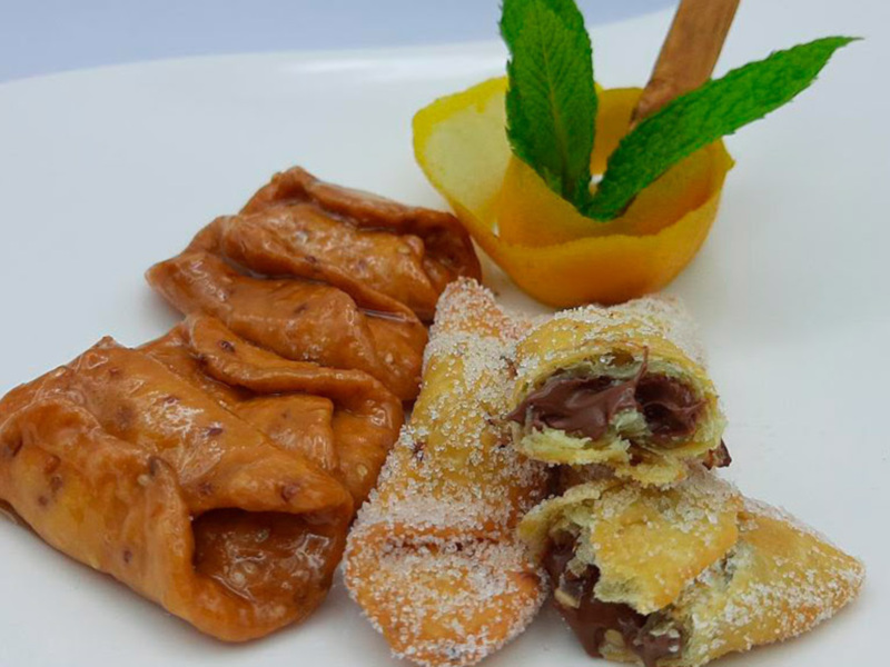  Pestiños de miel y chocolate, postre para el Viernes Santo en "Cómetelo"