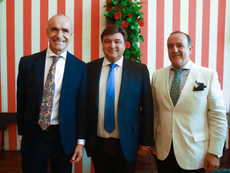 Foto alcalde recepción Caseta Municipal martes de Feria