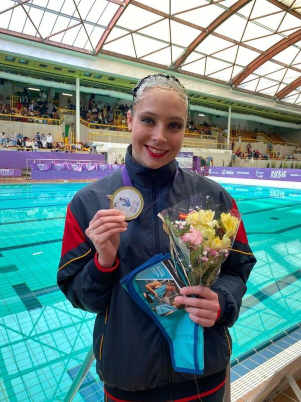 Alisa Ozhogina, en San Francisco con el equipo nacional de natación artística