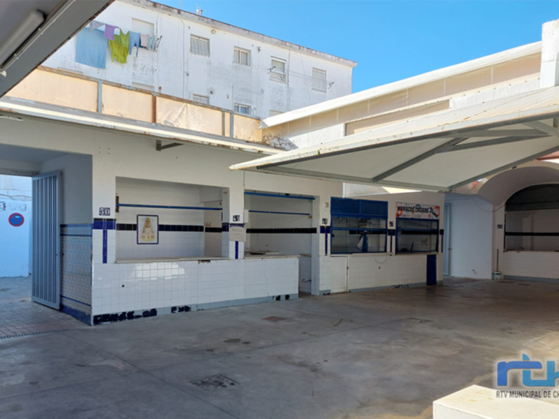 Dos proyectos transformarán la Plaza de Abastos de Chipiona en su zona más cercana a la calle Francisco Lara
