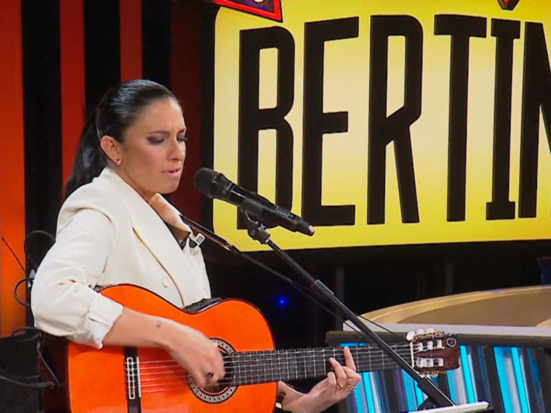 "El Show de Bertín" vive una de sus noches más divertidas con la visita de María Peláe