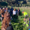 Las Delegaciones de Educación y Medio Ambiente, colectivos ecologistas y alumnado de Chipiona inician los trabajos de repoblación en el pinar 