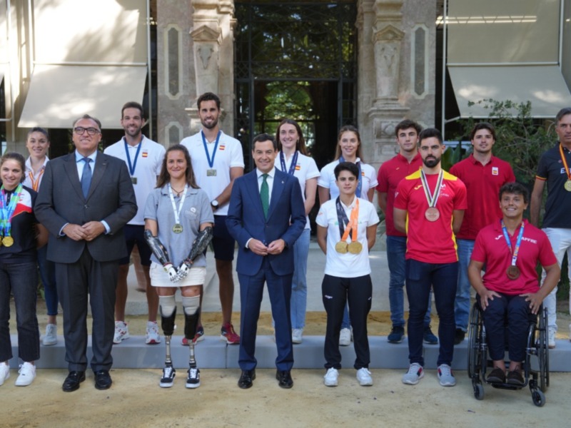 Homenaje de la Junta de Andalucía a Marina García Polo y Alisa Ozhogina