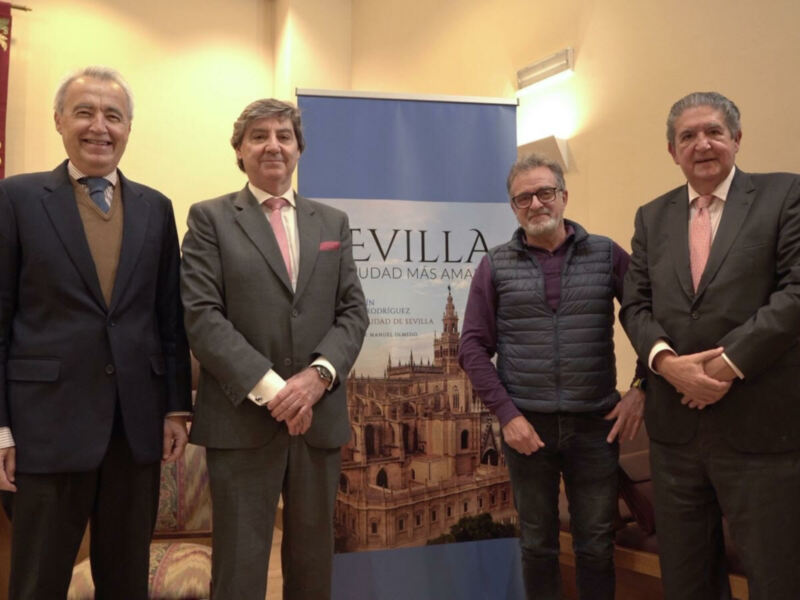  El libro de José Joaquín Gallardo y Manolo Olmedo sobre Sevilla ya se encuentra a la venta en todas las librerías 