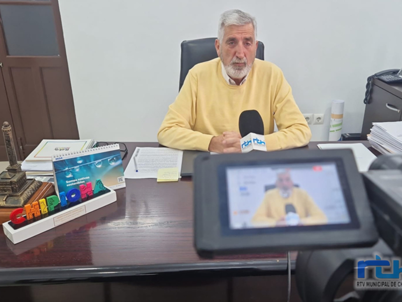 Luis Mario Aparcero informa de la venta de la parcela municipal CO9 de Costa Ballena por un importe de 10,5 millones de euros 