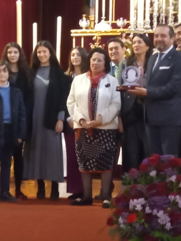 Enrique Casellas recibe el Memorial Pepe Peregil