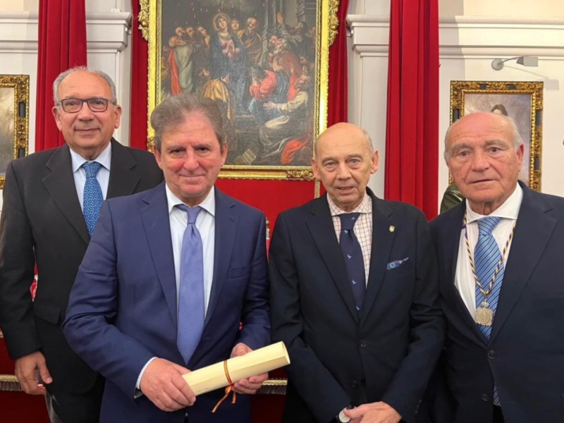 Premio Dr. Antonio Hermosilla Molina  a D. Francisco Gallardo Rodriguez 