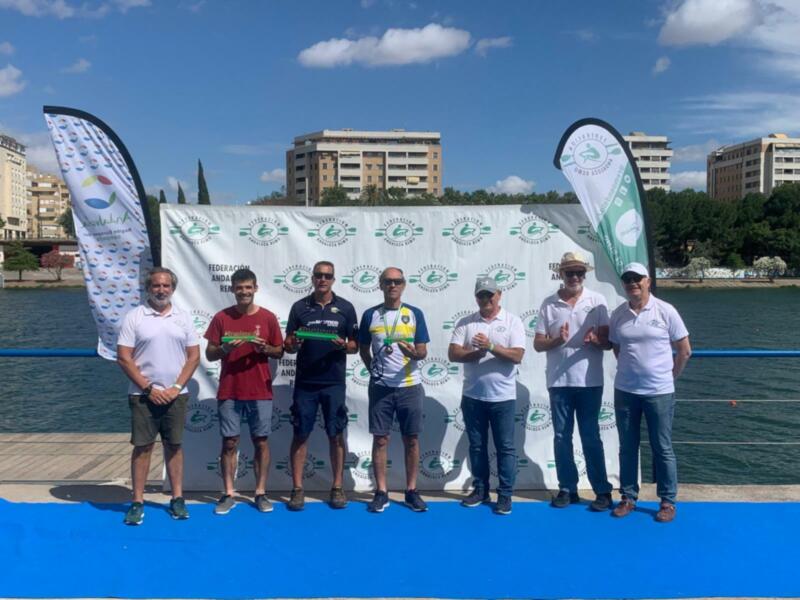 El Club Náutico Sevilla se corona en la Copa de Andalucía de remo y el Andaluz de veteranos 