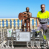 Restaurada la escultura del guitarrista “Manolo Sanlúcar”, tras sufrir un acto vandálico en Chipiona