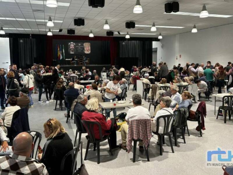 Casi una veintena de participantes en el Concurso de Ajo Campero de la Hermandad del Cautivo de Chipiona  