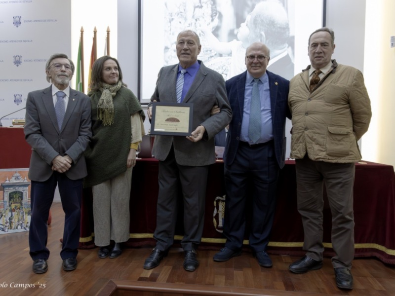 Familia Santiago , Saga de capataces sevillanos 