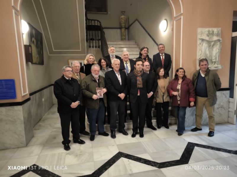 Lleno en la presentación del libro Teoría y Realidad de la Semana Santa en el Ateneo de Sevilla .Crónica de Juan Manuel Rodríguez 